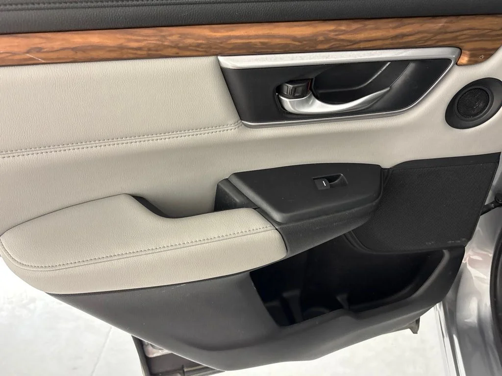 Used 2018  Honda EX-L image 22