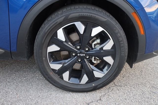Used 2023 Sapphire Blue Kia X-Line image 15