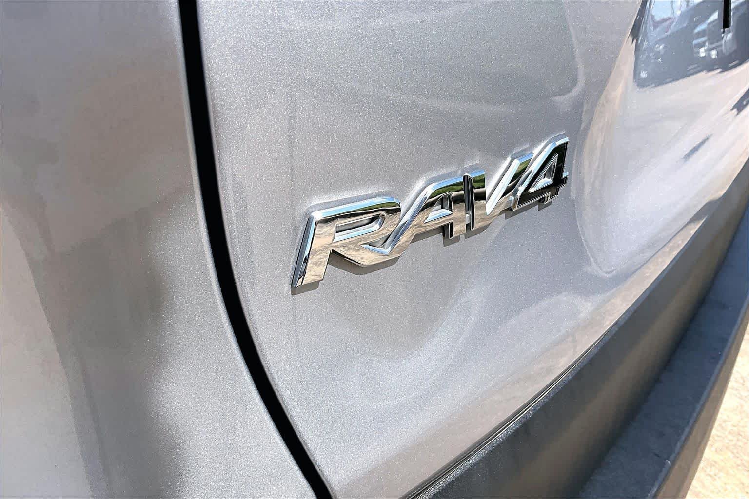 Used 2024 Silver Sky Metallic Toyota LE image 31