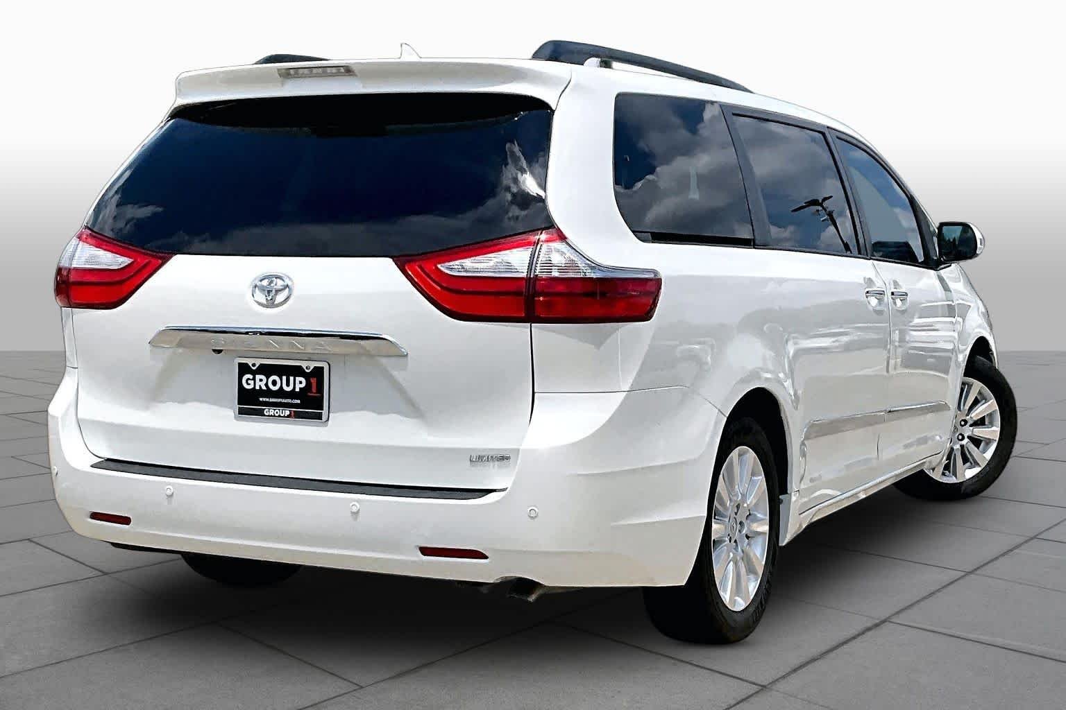 Used 2016 Blizzard Pearl Toyota Ltd Premium image 12