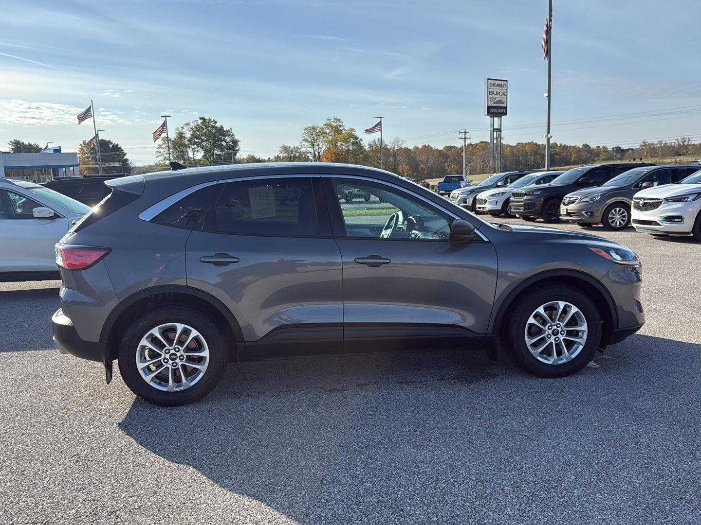 2022 Ford Escape SE photo 4