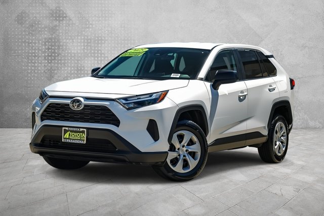 2025 TOYOTA TRUCK RAV4 LE