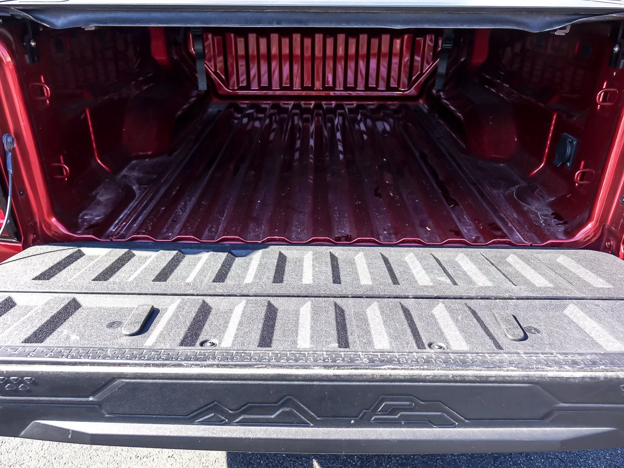 Used 2024 Volcanic Red Tintcoat GMC 4WD AT4 image 26
