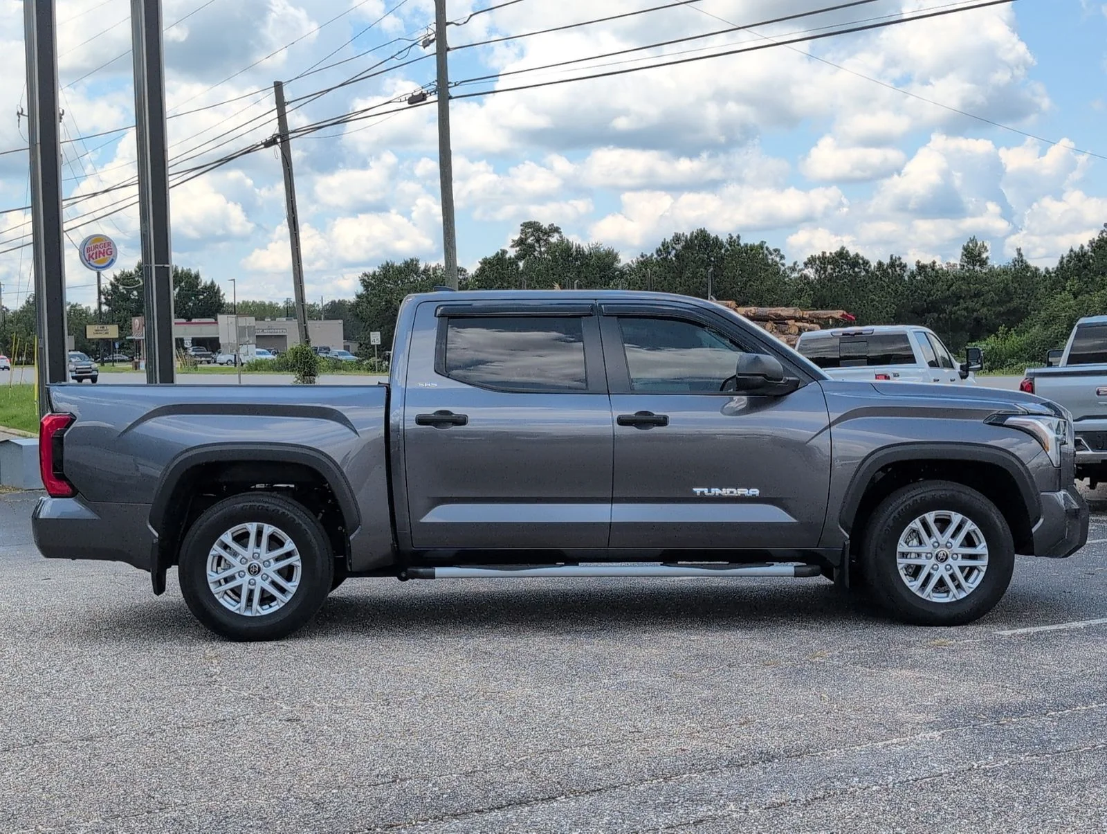 2024 Toyota Tundra SR5 - Photo 7