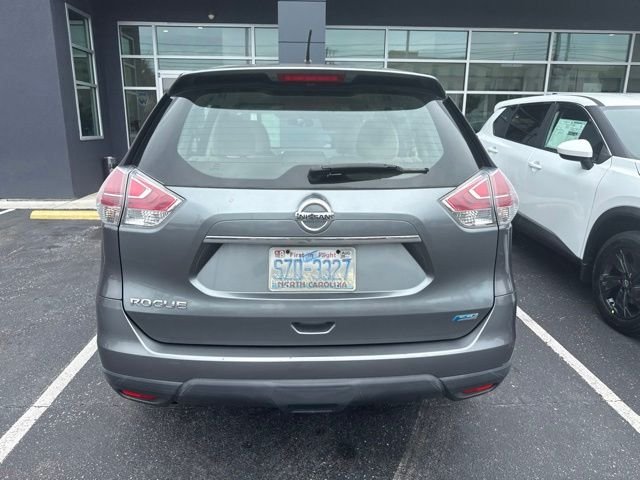 Used 2014 Gray Nissan S image 11