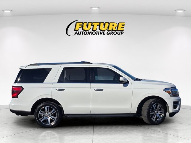 Used 2024 White Ford Limited image 3