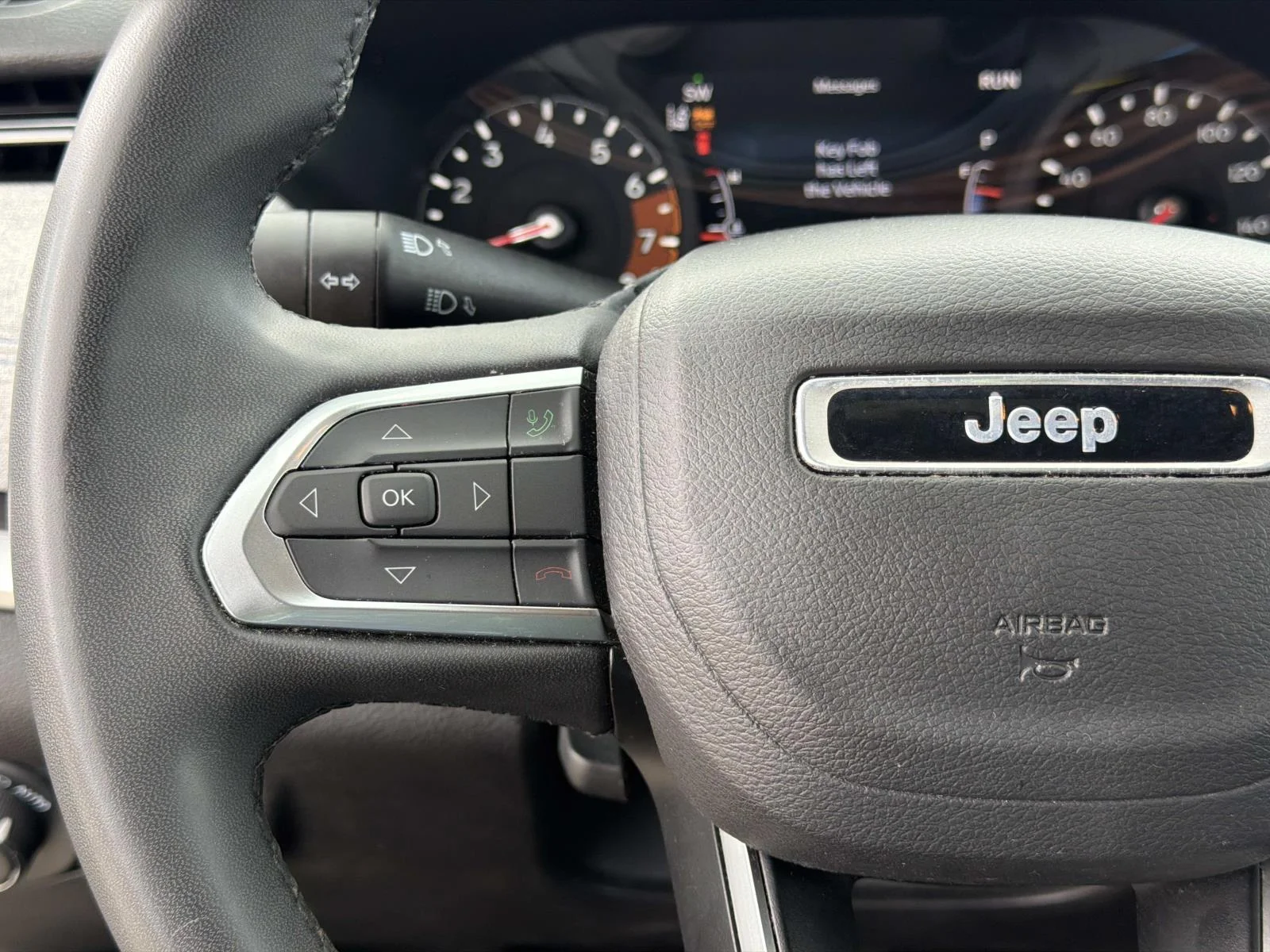 Used 2024 Gray Jeep Latitude 4x4 image 22