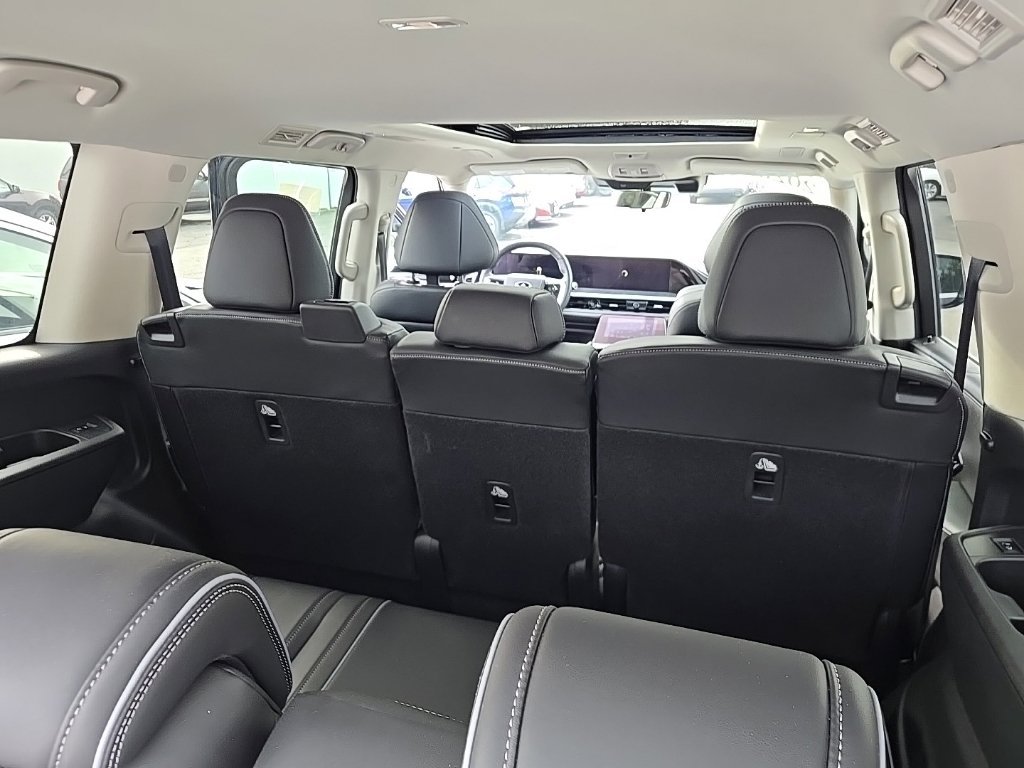 Used 2025 Blue INFINITI SENSORY image 9