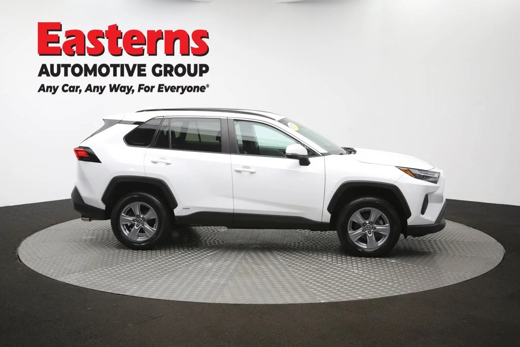 Used 2022 White Toyota XLE image 45