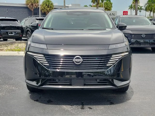 New 2027 Super Black Nissan Platinum image 2