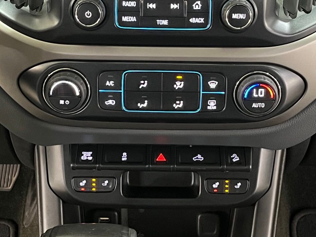 Used 2016 Silver Ice Metallic Chevrolet Z71 image 21