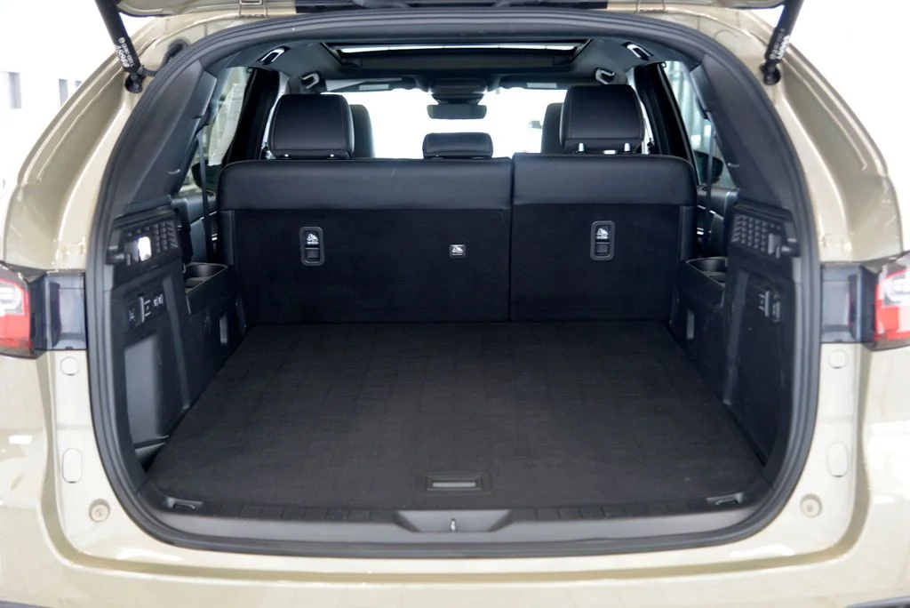 Certified Used 2025 Beige Mazda Premium Plus image 30