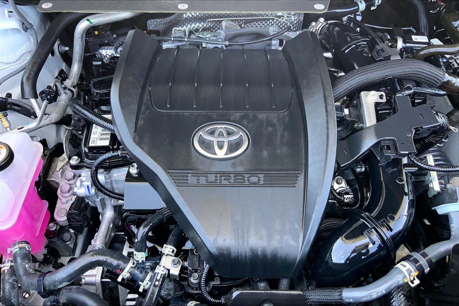 Certified Used 2026 Wind Chill Pearl Toyota Platinum image 32