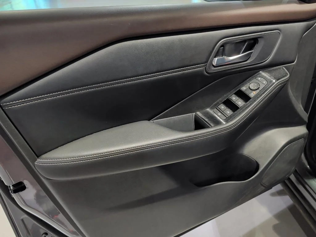 Used 2023 Gun Metallic Nissan SV image 14