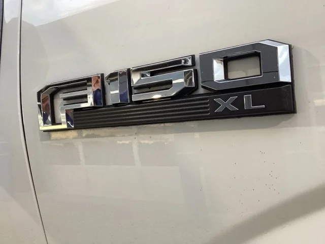 Used 2016 White Ford XL image 9