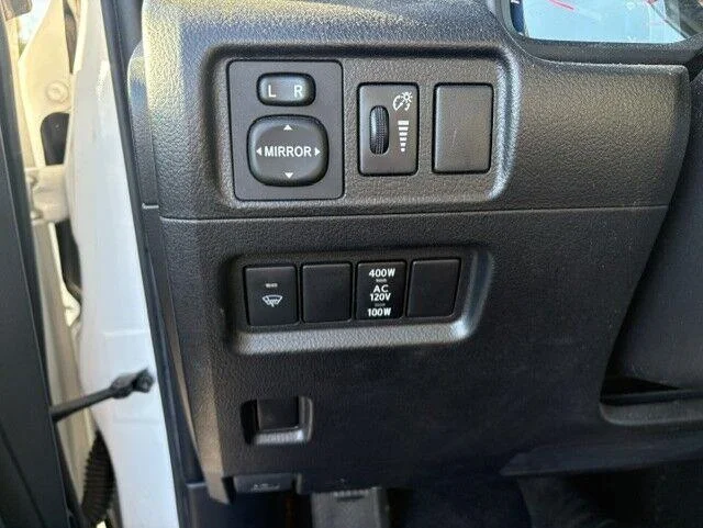 Used 2019 Super White Toyota SR5 image 20