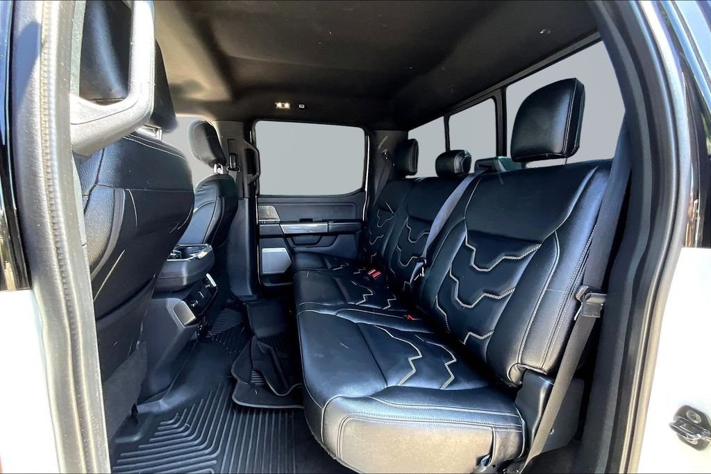 Used 2022 White Ford Lariat image 24