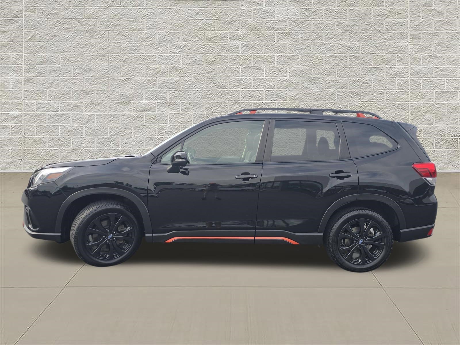 Used 2024 Crystal Black Silica Subaru Sport image 4