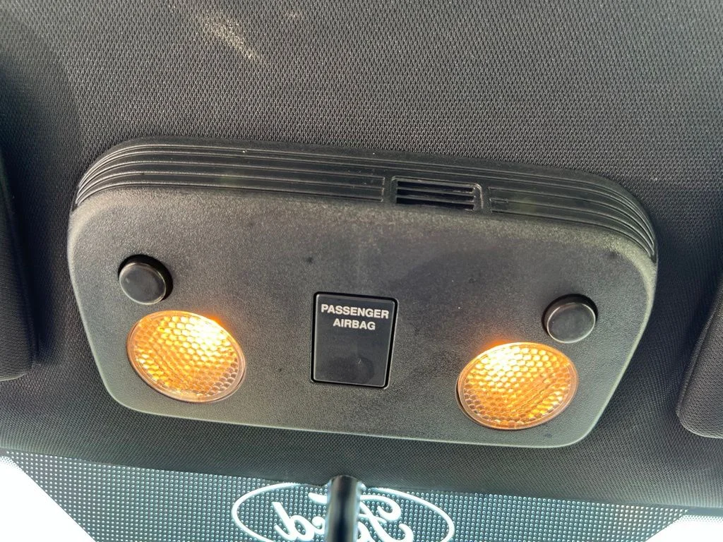 Used 2016 Black Ford V6 image 33