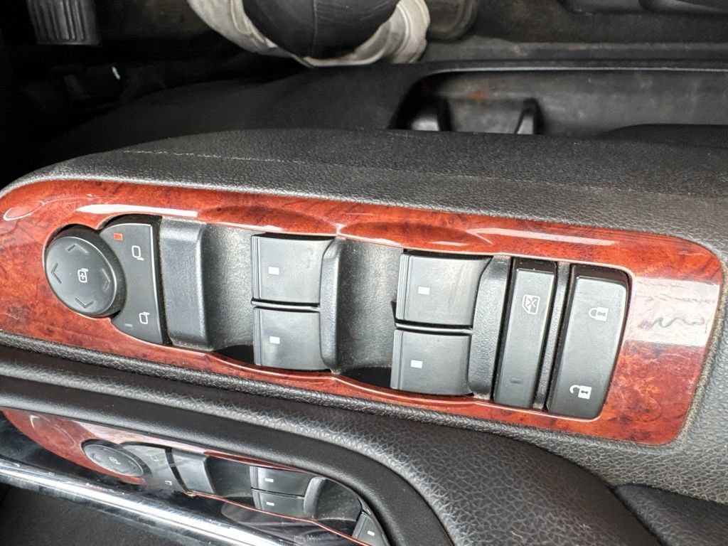 Used 2011 BLACK Chevrolet LTZ image 10
