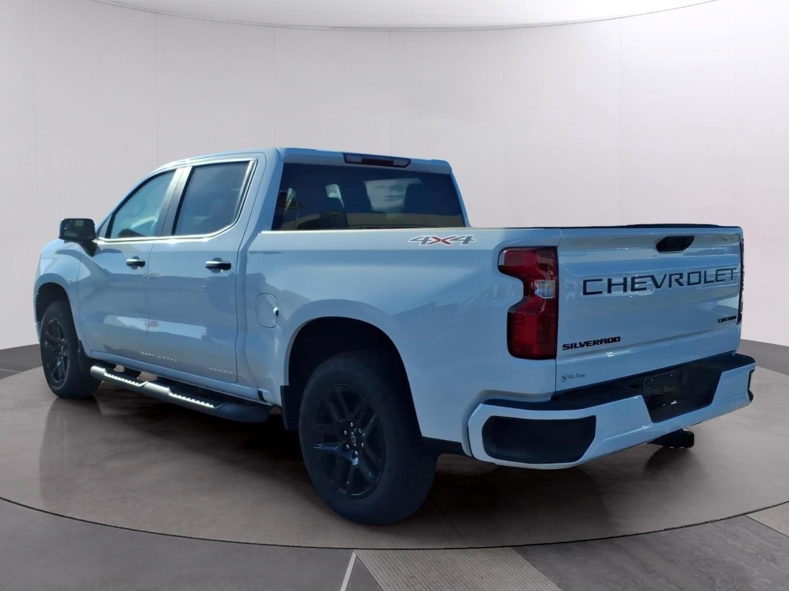 New 2026 Summit White Chevrolet Custom image 3