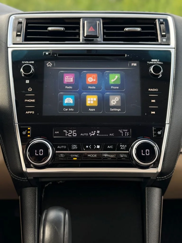Used 2018 Black Subaru 2.5i Premium image 19