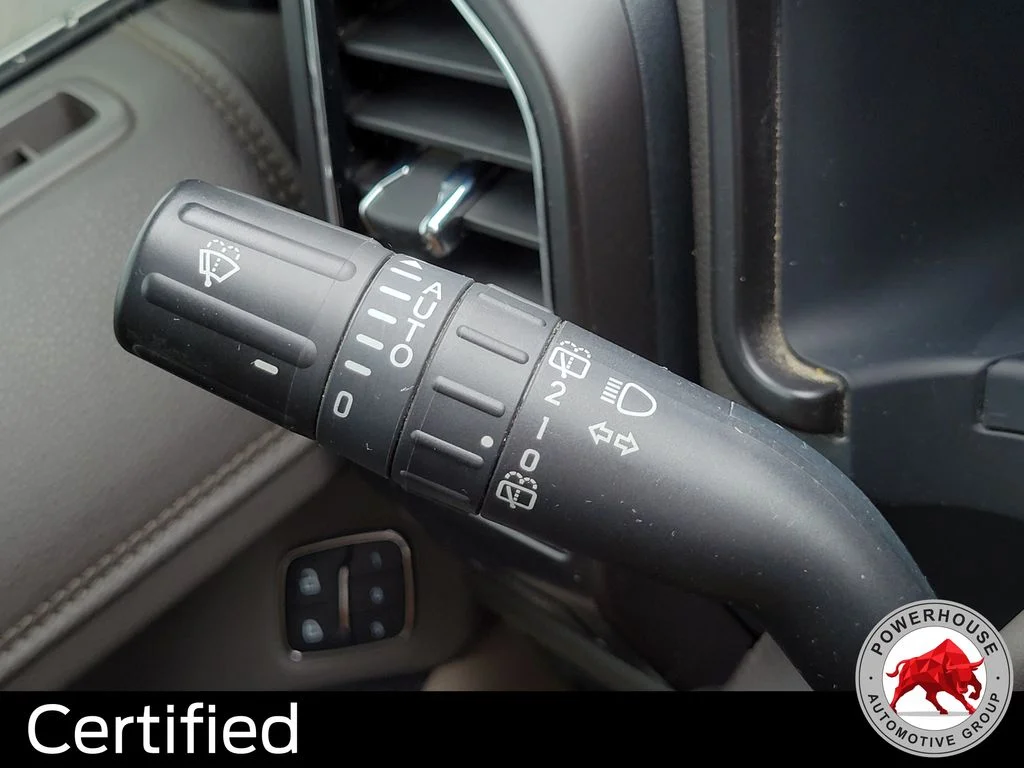 Used 2021 White Ford Limited image 31