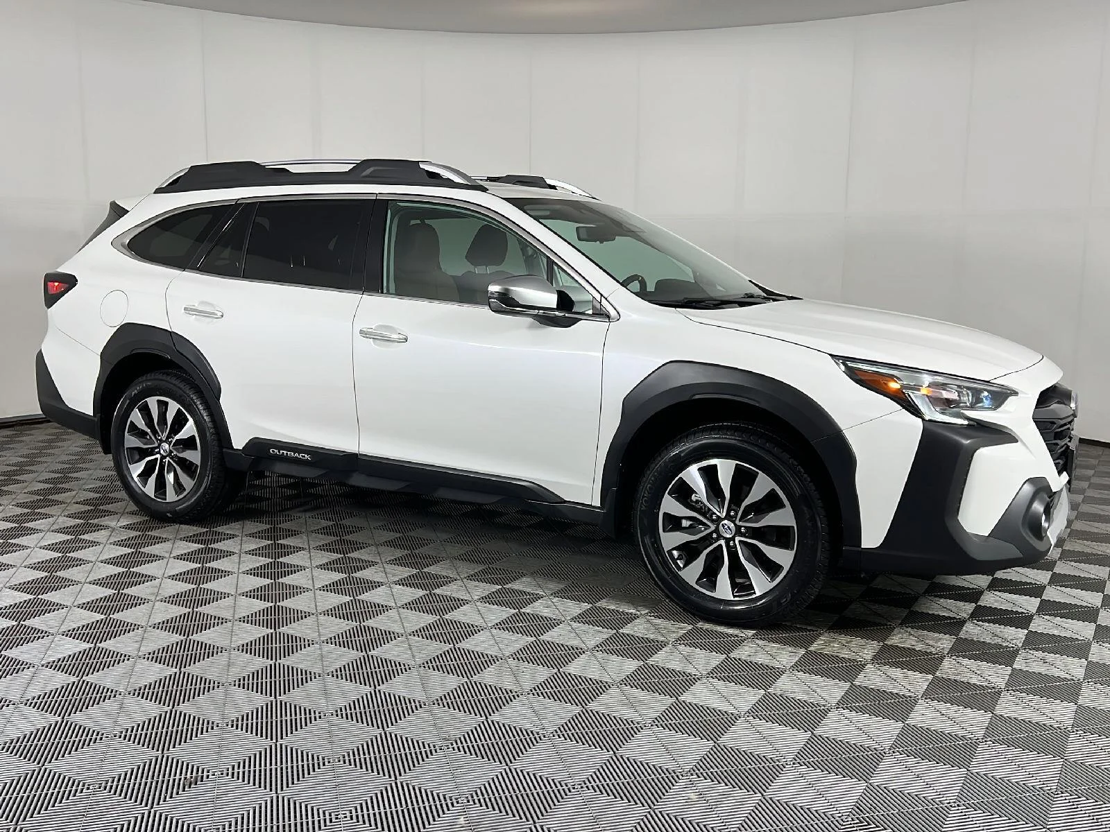 Used 2024 Crystal White Pearl Subaru Touring XT image 3