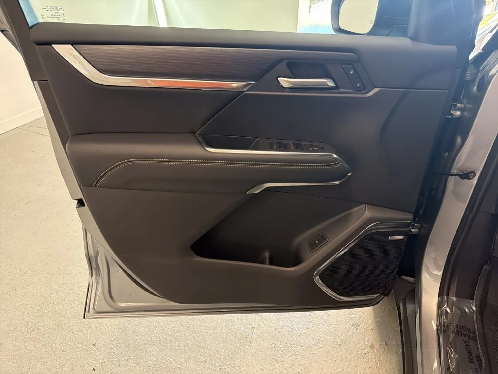 New 2027 Sterling Metallic GMC Elevation image 13