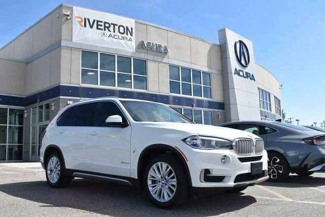 Used 2017 Alpine White BMW xDrive40e image 3