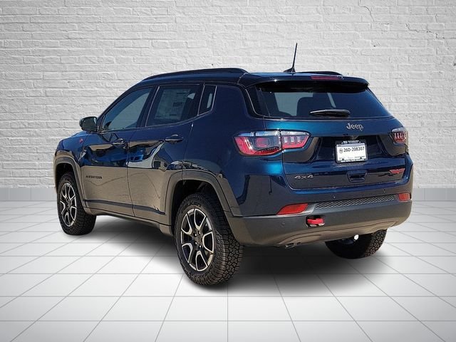 New 2026 Fathom Blue Pearl-Coat Exterior Paint Jeep Trailhawk image 3