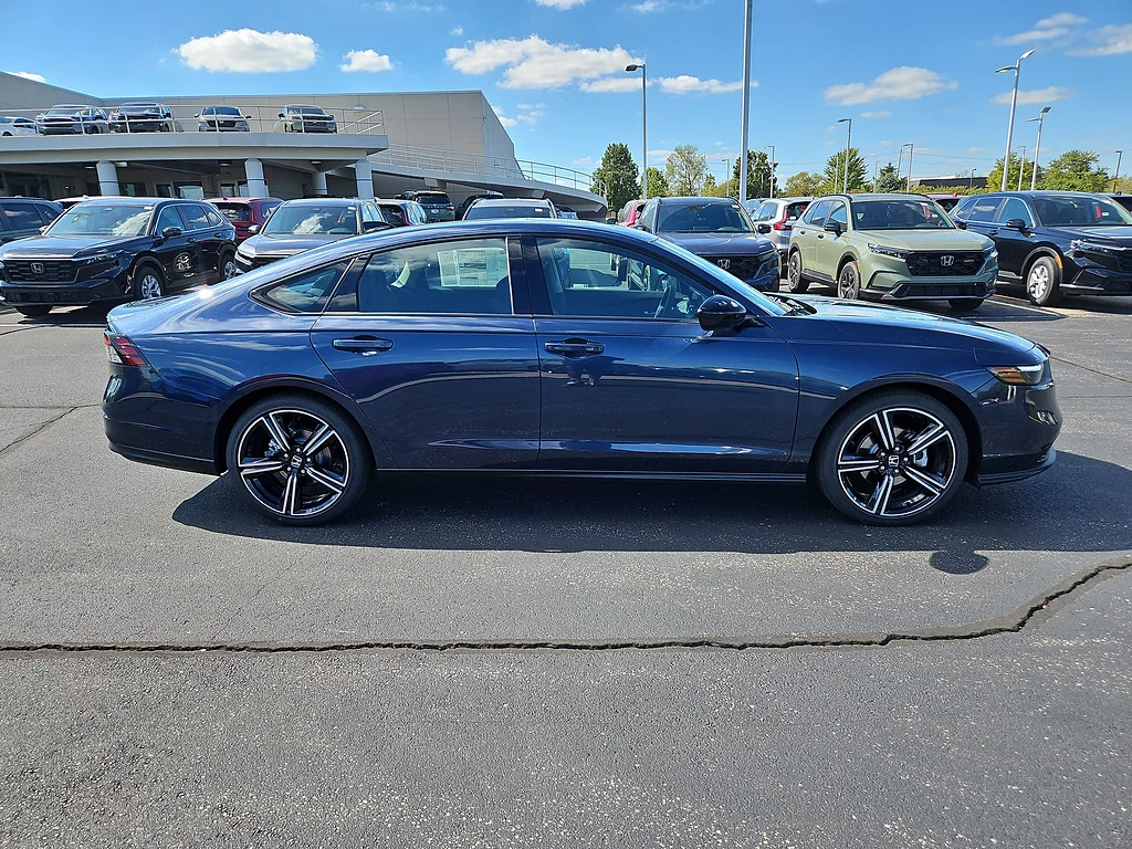 New 2026 Canyon River Blue Metallic Honda SE image 3