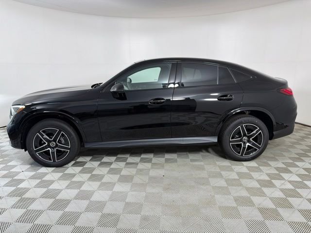 New 2027 Black Mercedes-Benz GLC 300 image 4