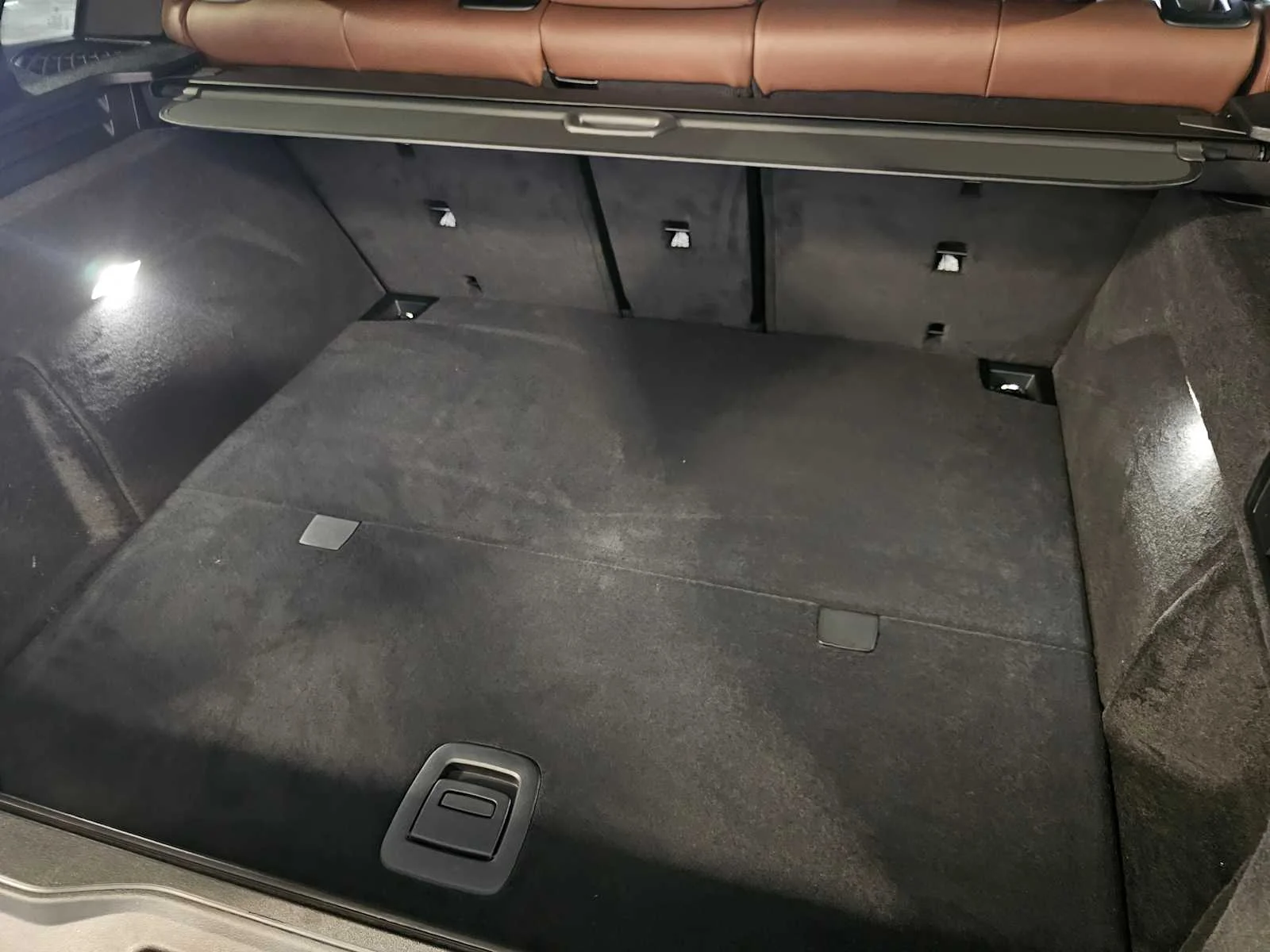 New 2026 Brooklyn Grey Metallic BMW xDrive50e image 40