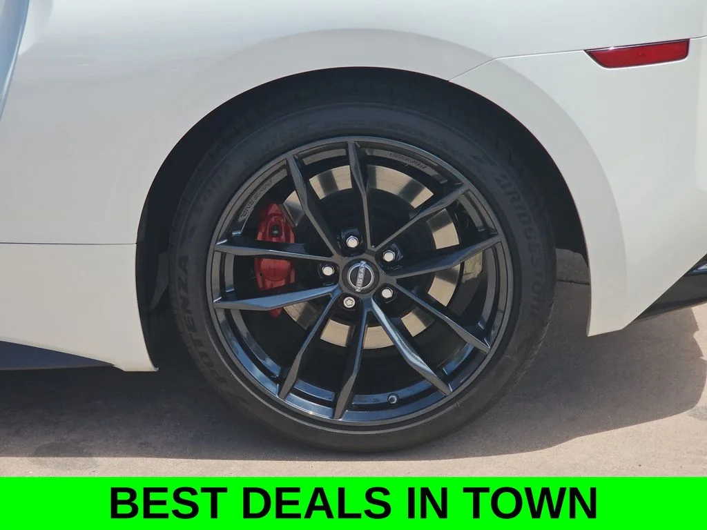 Used 2025 White Nissan Performance image 36