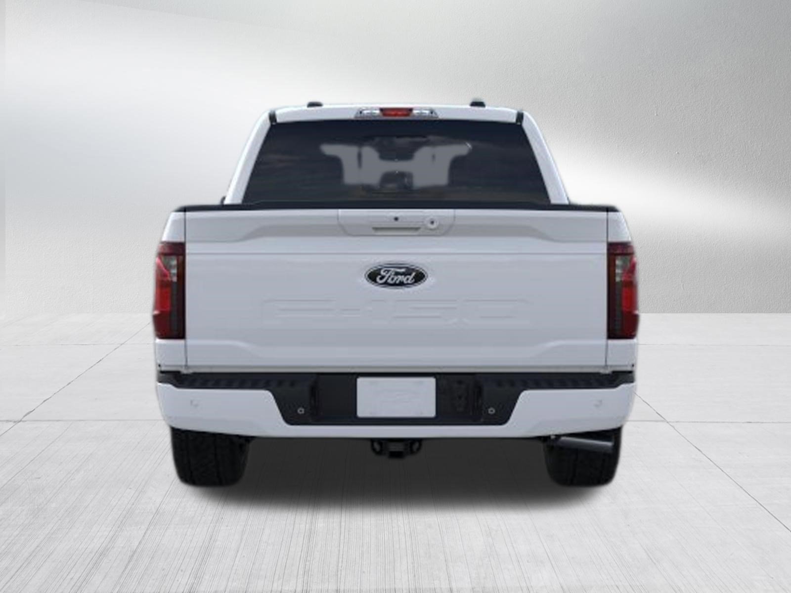 New 2026 Oxford White Ford XLT image 7