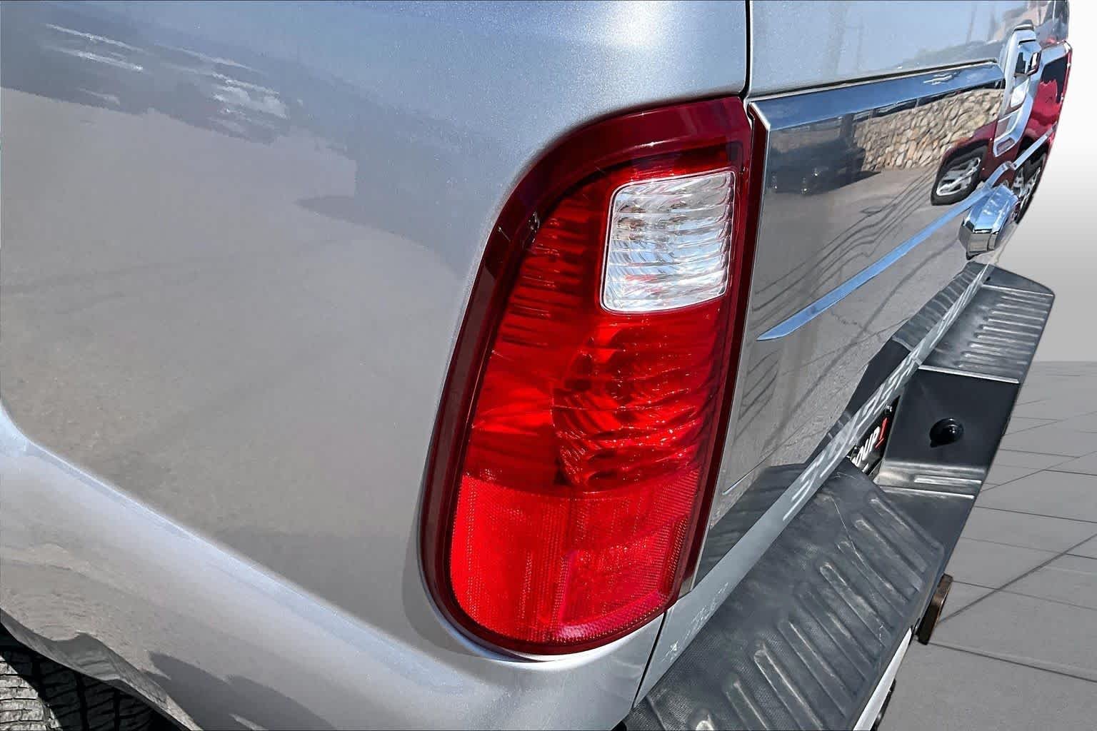 Used 2015 Ingot Silver Metallic Ford Platinum image 28