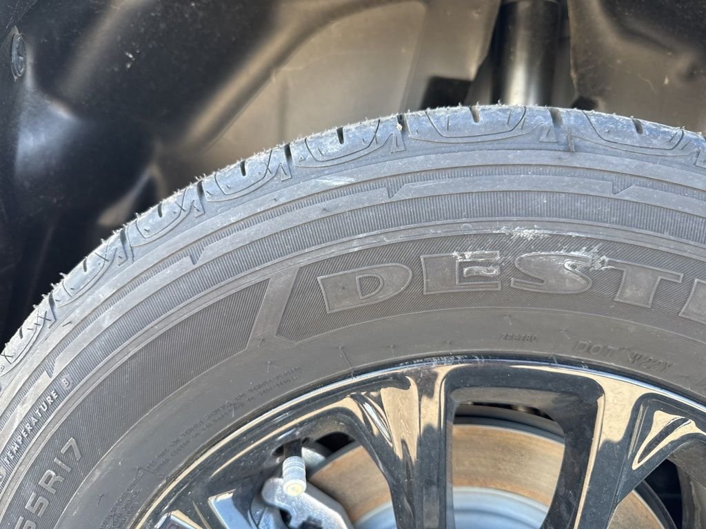 New 2023 Bright White Clear-Coat Exterior Paint Jeep Altitude Lux image 9