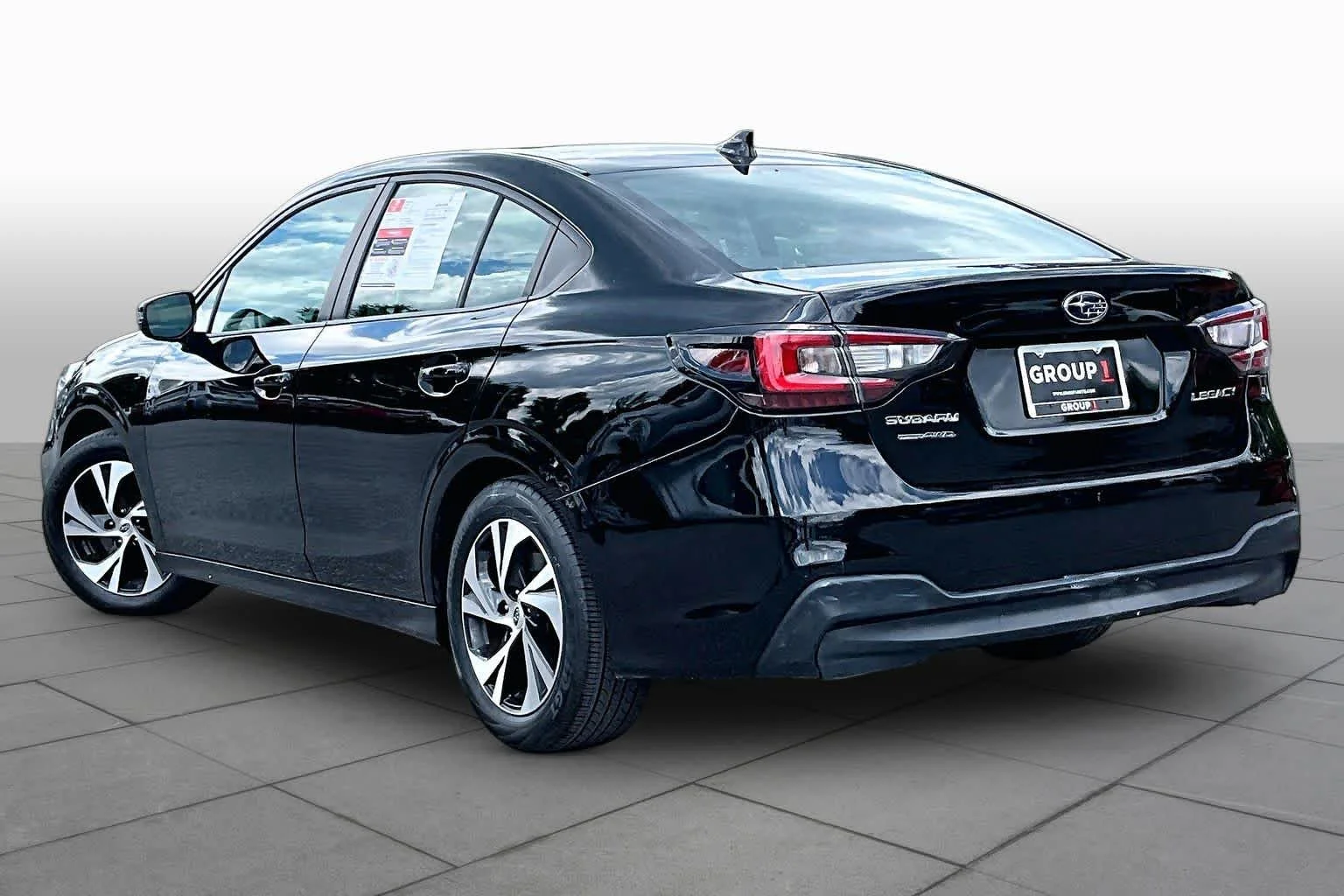 Used 2023 Crystal Black Silica Subaru Premium image 12