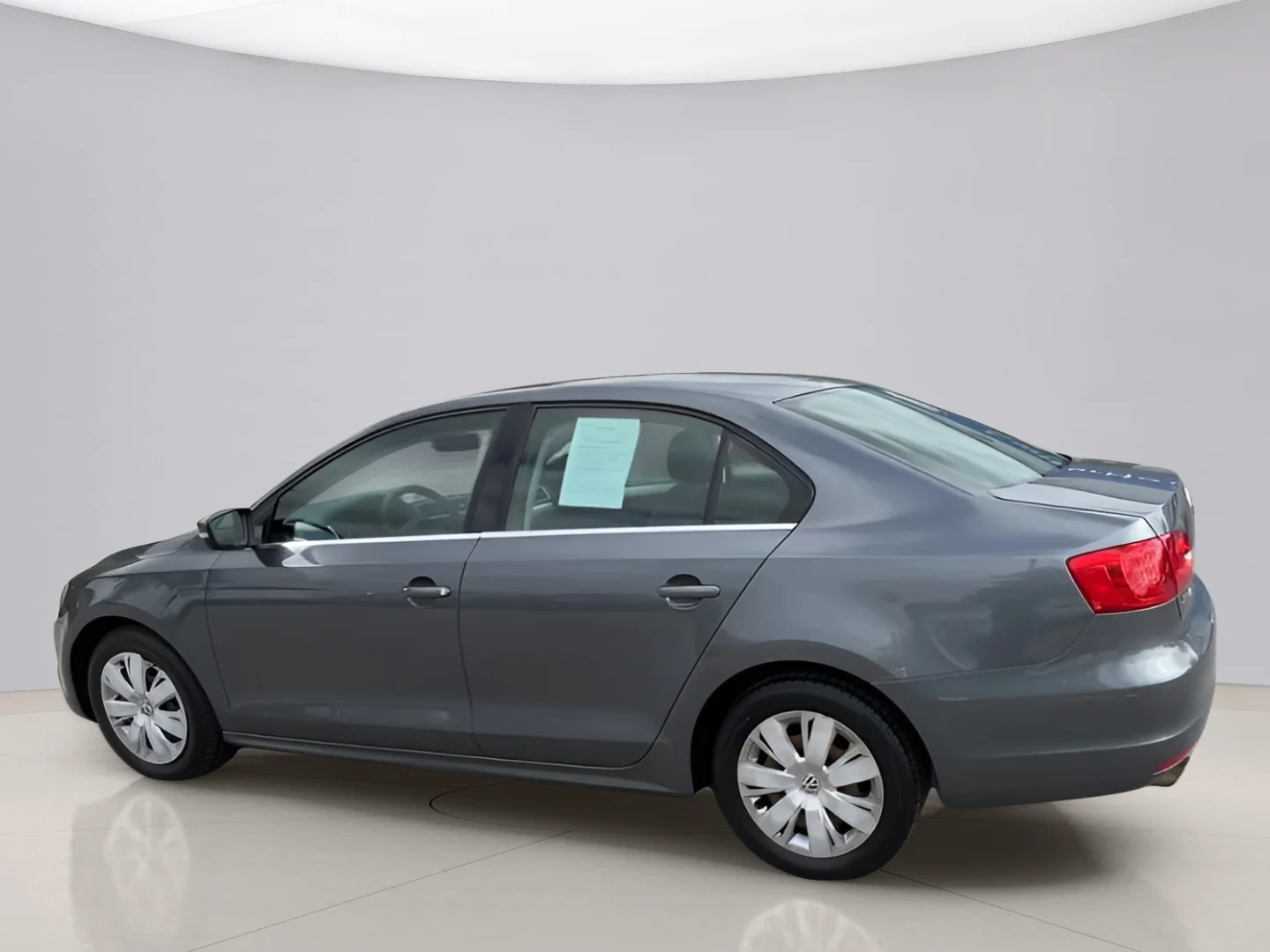 Used 2013 Gray Volkswagen SE image 6