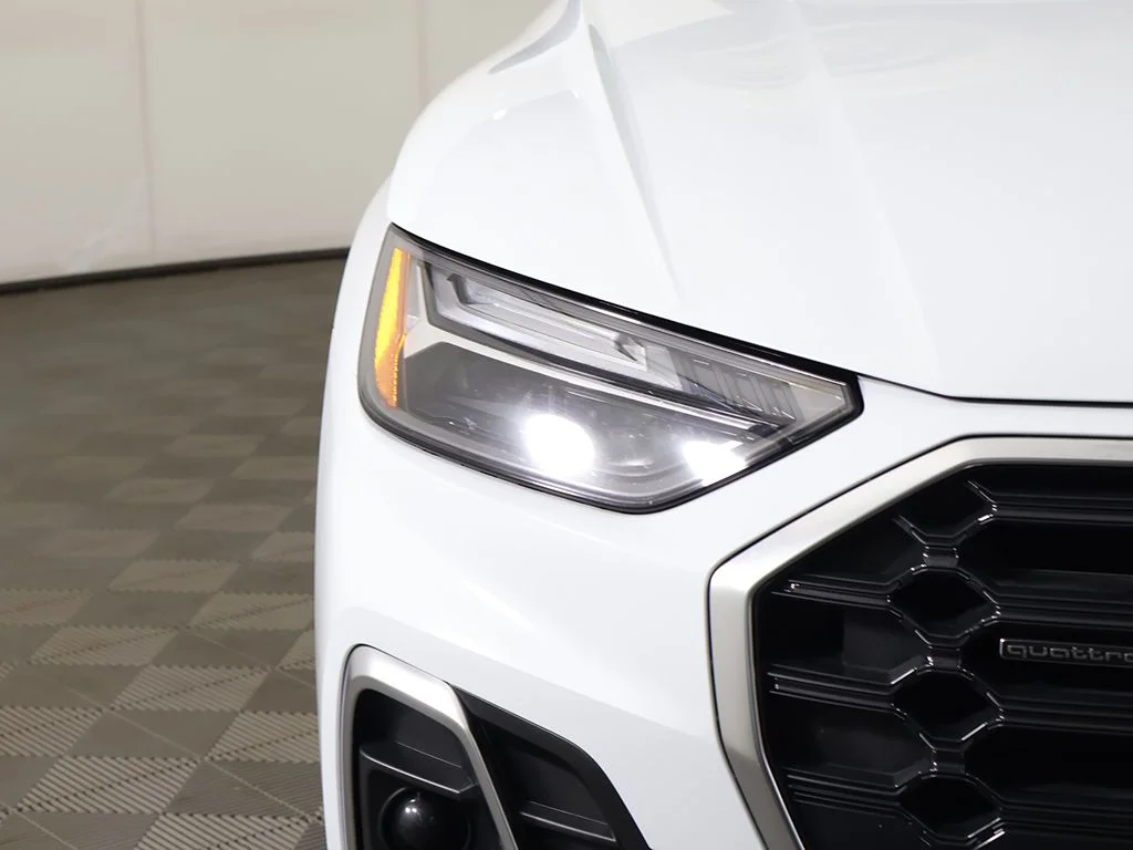 Used 2022 Glacier White Metallic Audi 45 S line Premium image 14