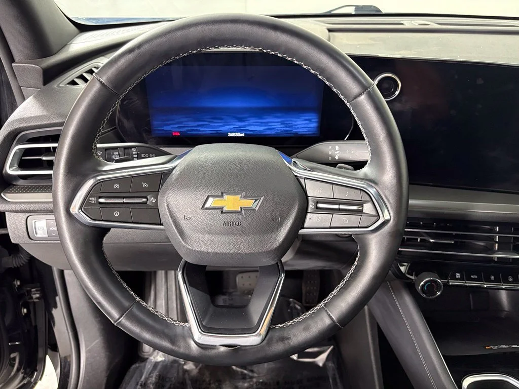 Used 2025 Black Chevrolet LT image 24