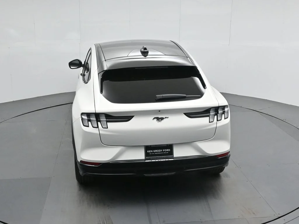 New 2026 Star White Metallic Tri-coat Ford Premium image 40