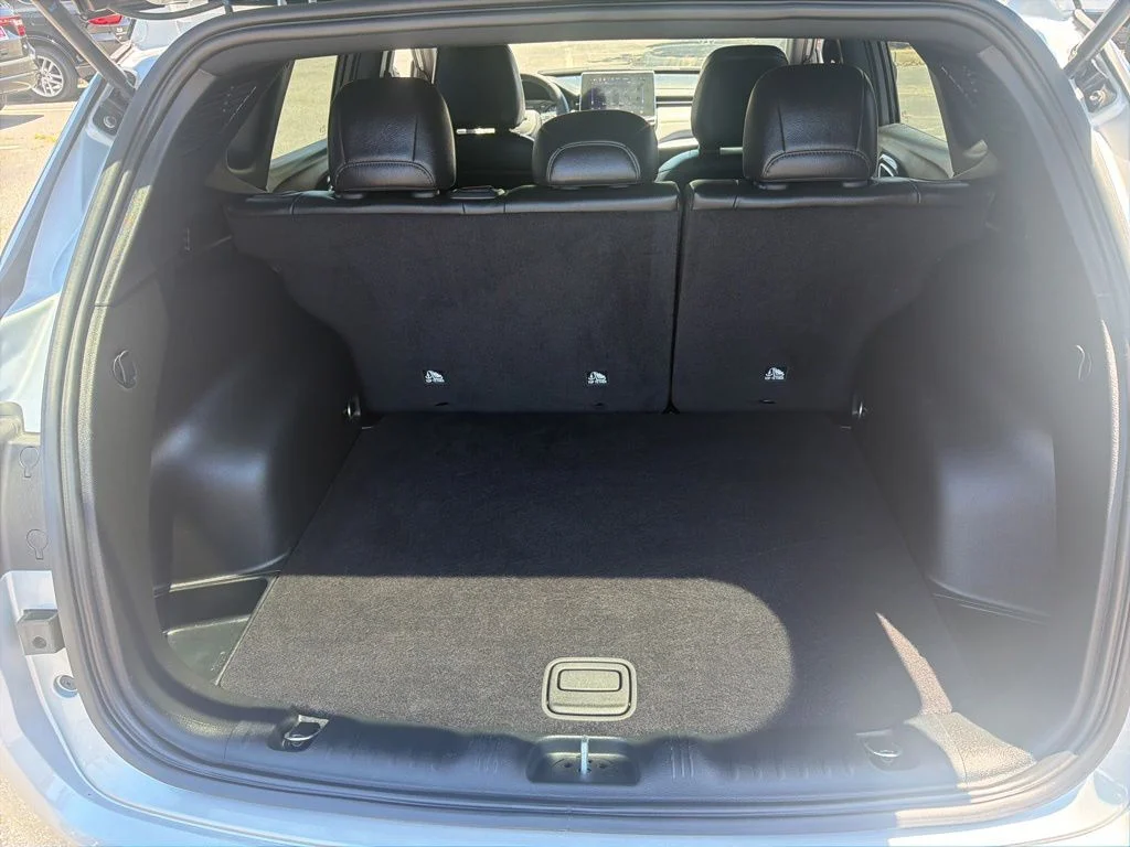 Used 2025 Silver Jeep Limited image 8