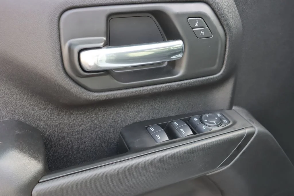 2025 GMC Sierra 3500HD Pro - Photo 13