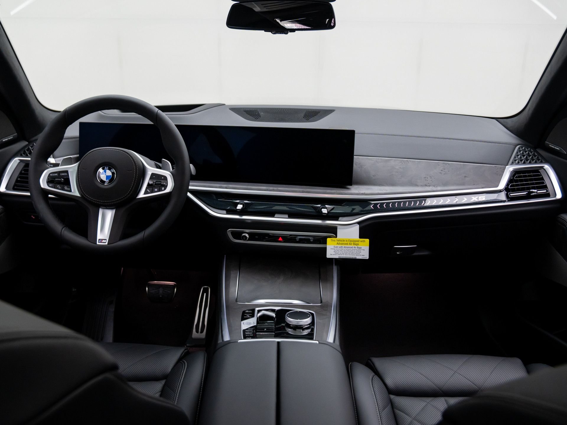 New 2026 Carbon Black Metallic BMW xDrive40i image 9