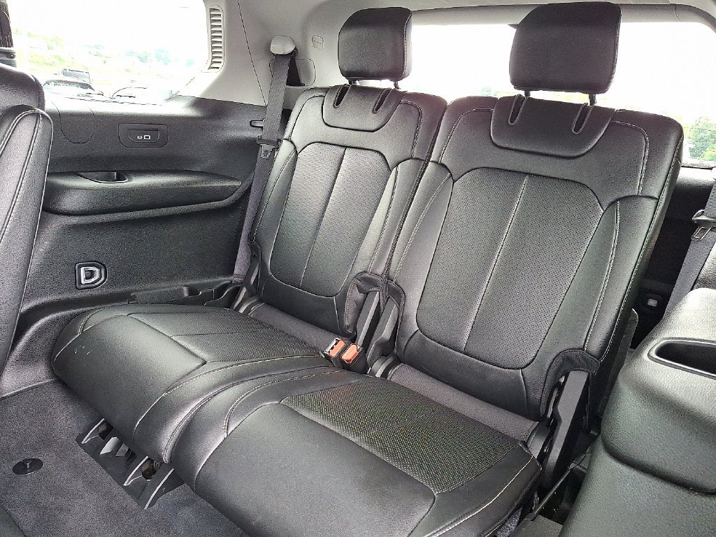 Used 2023 Bright White Clearcoat Jeep Limited image 12