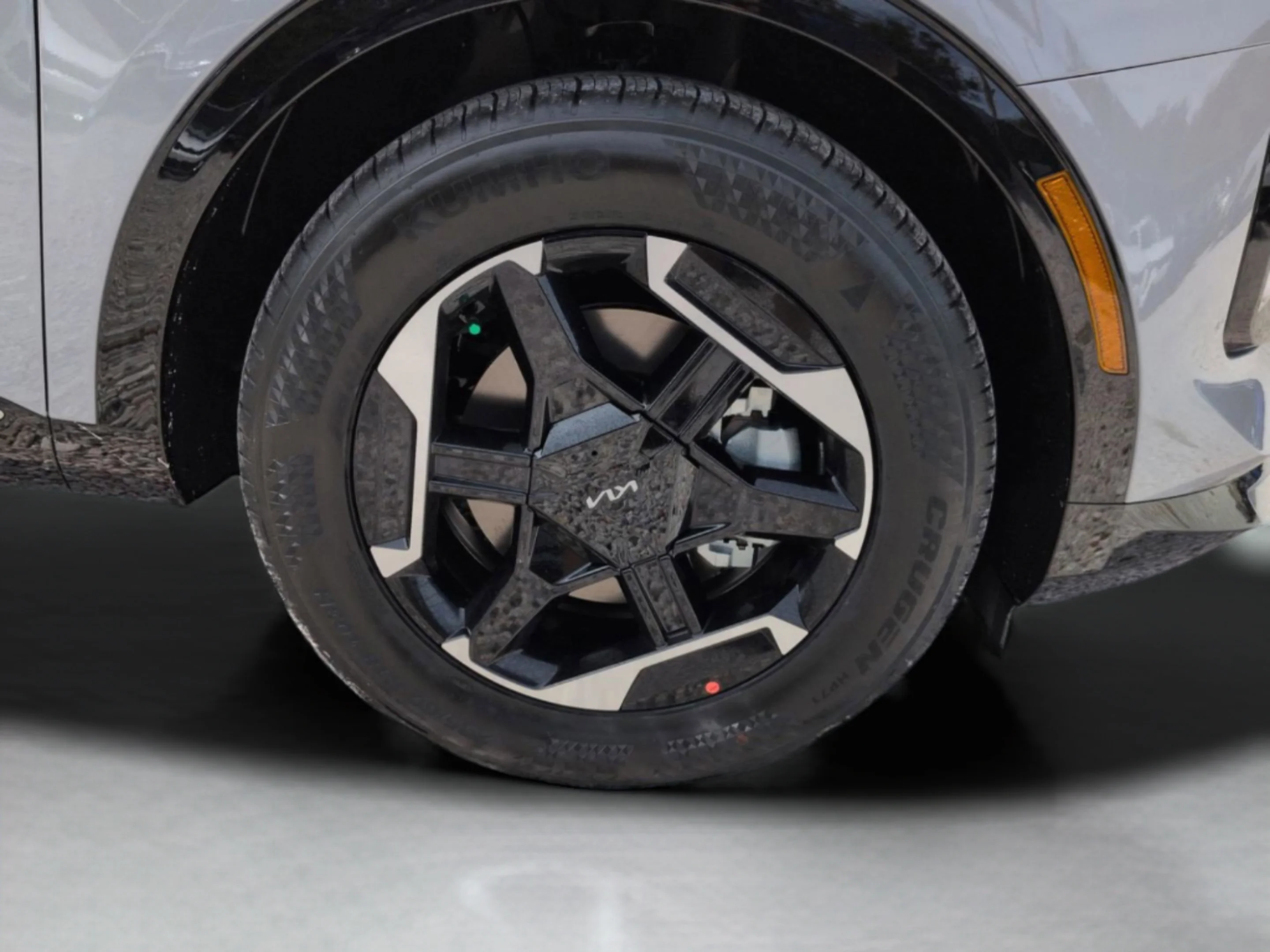 New 2026 Wolf Gray Kia SX image 28