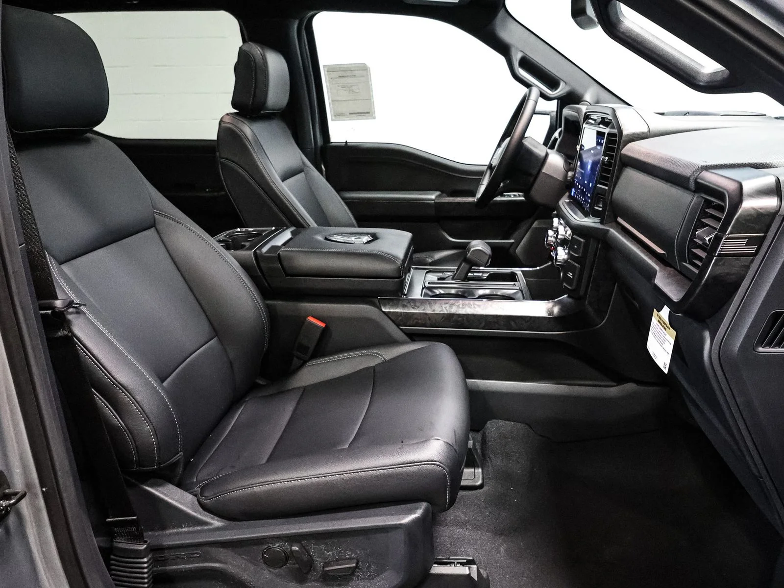 2025 Ford F-150 XLT - Photo 23