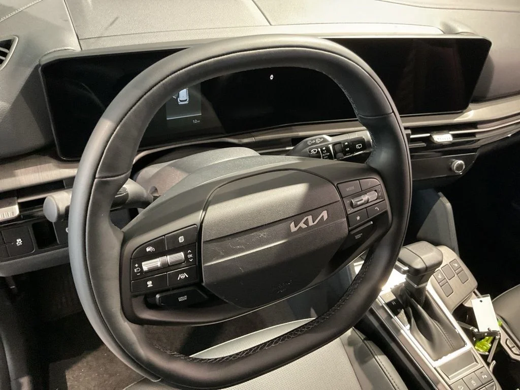 New 2026 White Kia X-Line image 14
